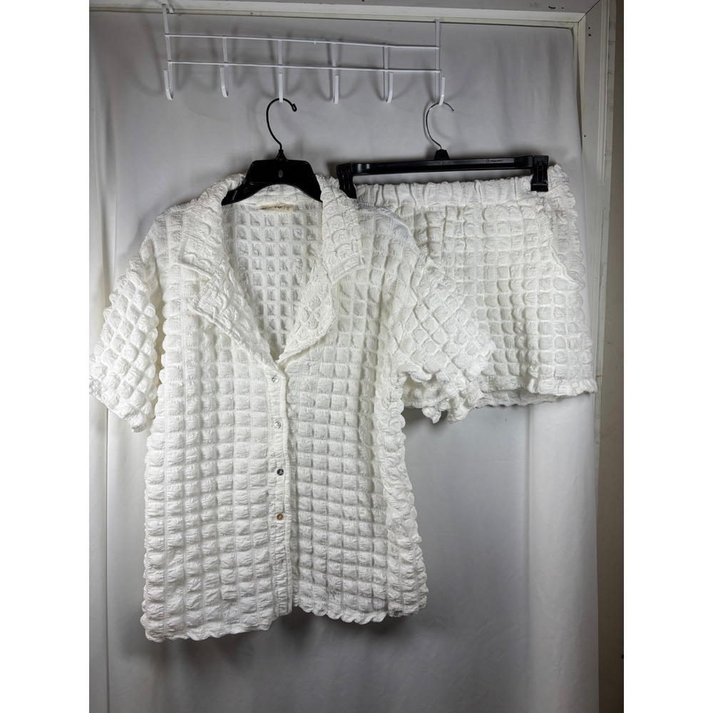 New In Women White Popcorn Bubble Texture Shirt and‎ Shorts 2 Piece Set L